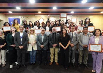 Mujeres en STEM Antofagasta culminan programa GlobalMente con nuevas herramientas para proyectar sus emprendimientos