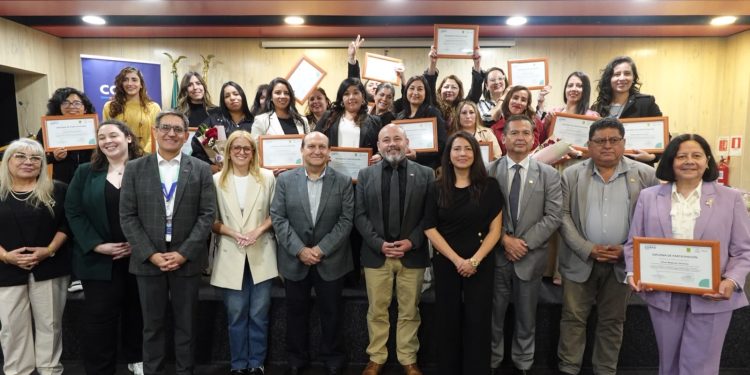 Mujeres en STEM Antofagasta culminan programa GlobalMente con nuevas herramientas para proyectar sus emprendimientos