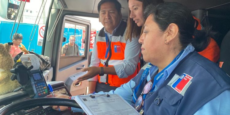 Dirección del Trabajo fiscaliza descanso de conductores de buses interurbanos durante Fiestas Patrias