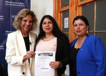 Delegada Presidencial en inicio de postulaciones a la tarjeta banco de materiales para jefas de hogar en Tarapacá