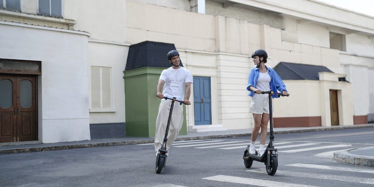 Mejora el clima: Recomendaciones para moverse por la ciudad en scooter eléctrico