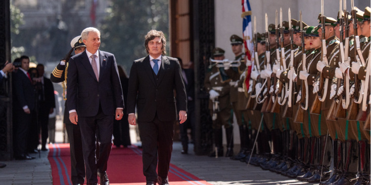 CADEM: 40% piensa que Argentina es un enemigo de Chile, mientras 36% lo considera un aliado. 24% no responde