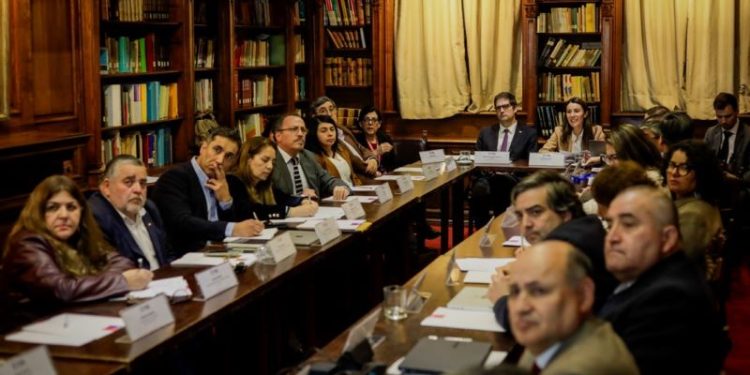 Ministerio de Educación presentó a Consejo Nacional de Directores la hoja de ruta “Mineduc al servicio de los aprendizajes”