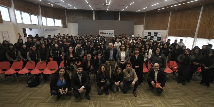 ITI e Inacap fortalecen la formación logística de estudiantes de Chile y Bolivia