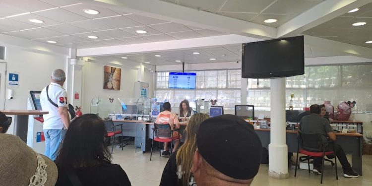 Adultos mayores y personas con discapacidad ya pueden postular al subsidio especial de arriendo en Tarapacá