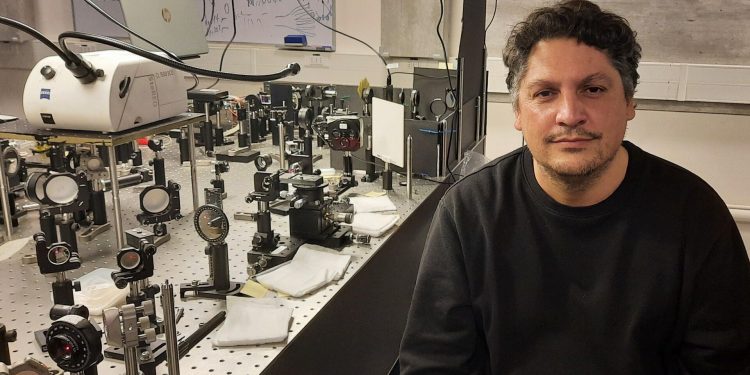 Nuevo método permite transportar luz con bajo consumo energético y abre camino a tecnologías más rápidas y eficientes