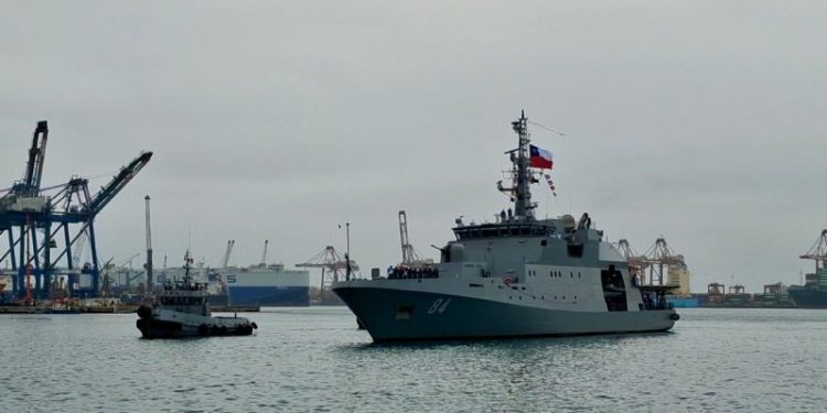 El OPV «Cabo Odger» recaló en el puerto de El Callao