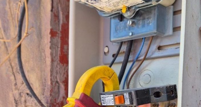 Fiscalizan medidores eléctricos en Arica y Putre para verificar correcta toma de lecturas