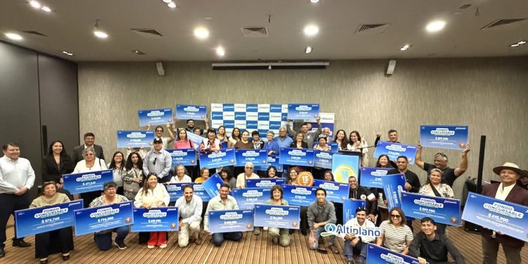 Aguas del Altiplano realizó entrega simbólica de Fondos Concursables 2026 a 48 organizaciones sociales de Iquique y Alto Hospicio