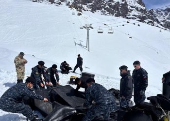 Armada de Chile despliega sus capacidades para reforzar búsqueda ante avalancha en Portillo