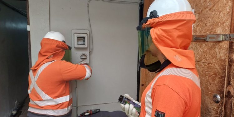 CGE realizó operativo de inspección para detectar conexiones irregulares en sector centro de Iquique