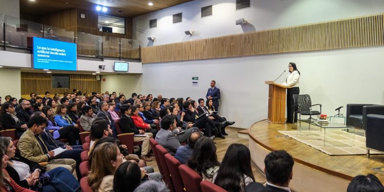 RIEA presenta registro para verificar algoritmos públicos y advierte sobre riesgos de la inteligencia artificial en el Estado