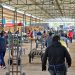 7 de cada 10 hogares chilenos compran en ferias, mientras la reposición cotidiana gana terreno en los mayoristas