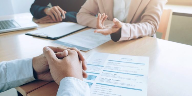 84,7% de los jóvenes considera difícil conseguir su primer trabajo formal