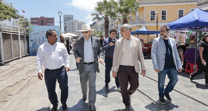 Municipalidad de Iquique instala comisión de expertos para avanzar en creación de bandera comunal