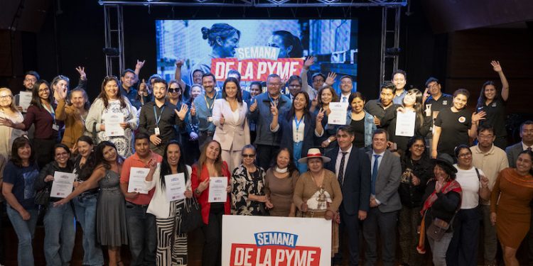 Exitosa Cumbre Pyme 2026 congregó a más de 200 participantes en Arica y Parinacota