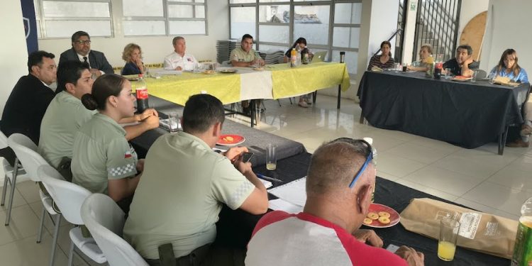 Autoridades y vecinos abordan medidas para fortalecer la seguridad en barrios de Iquique