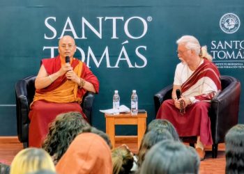 Monje Budista Tibetano comparte enseñanzas en Tarapacá