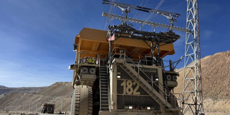 U. de Chile impulsa la electrificación y descarbonización de la minería chilena