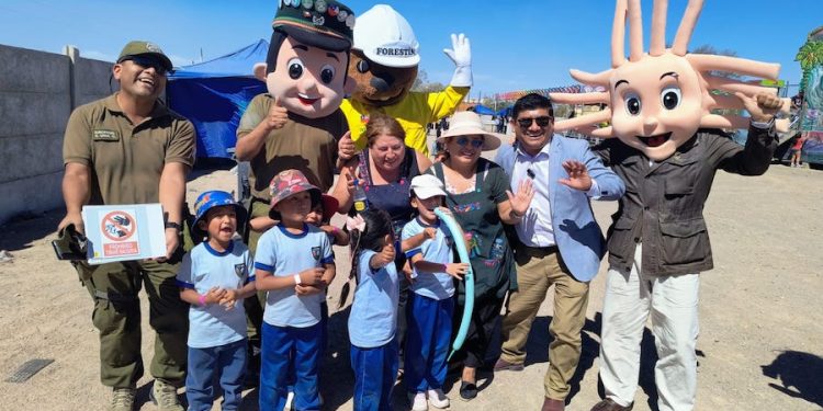 Más de mil personas participan en encuentro intergeneracional de Huara
