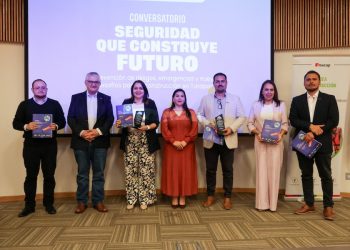 Estudiantes participan en jornada de seguridad y salud laboral organizada por la CChC Tarapacá
