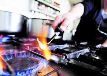 Iquique y Arica lideran el ranking con el gas licuado más caro de todo el país