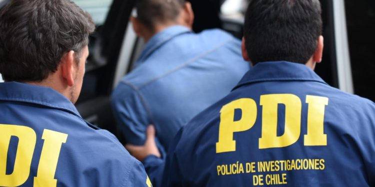 PDI: Ladrón de 70 años le robó 300 mil pesos a una adulta mayor