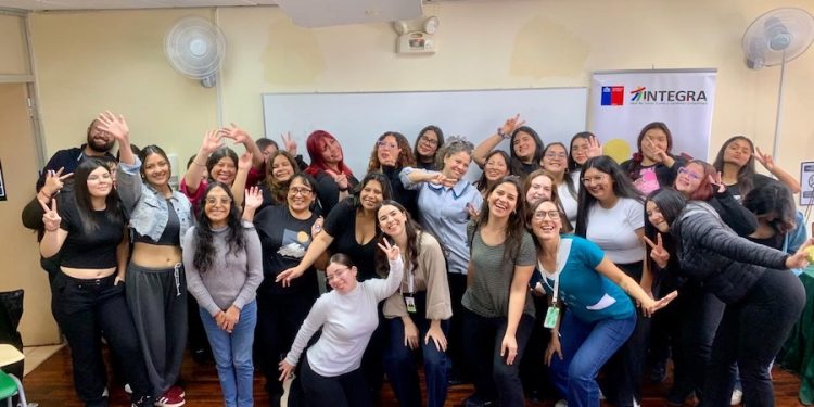 Integra Tarapacá y CFT Santo Tomás generan alianza para fortalecer la inclusión y el trabajo con familias