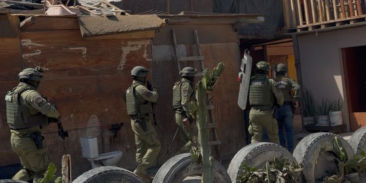 Dos detenidos durante allanamientos a puntos de venta de drogas en Mejillones