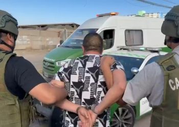 Detenido por el OS7 de Carabineros: Portaba arma y tenía orden vigente