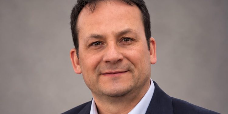 René Ávila Álvarez fundador del CEDET analiza el momento político de Chile desde la economía, la seguridad y el empleo