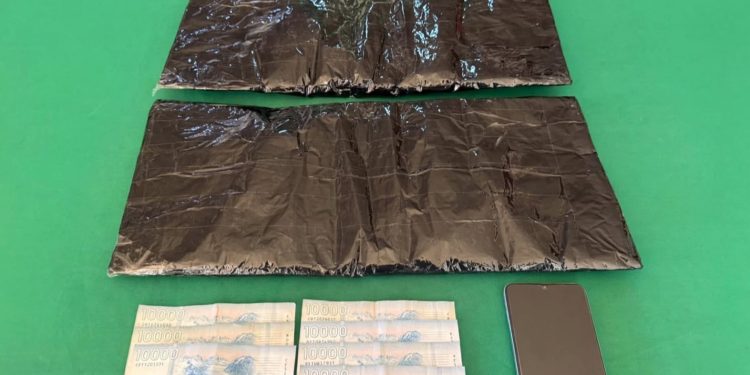 Can policial delató a pasajera que viajaba con más de dos kilos de pasta base