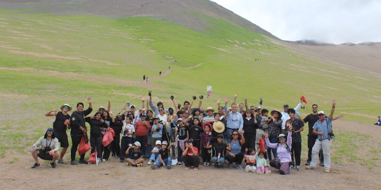 En el Día Nacional del Medio Ambiente realizan jornada de observación del “Desierto Florido de Tarapacá”  
