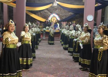 Obispo de Arica hace llamado a la unidad y al trabajo por la región en la víspera de la Virgen de las Peñas