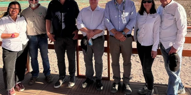 Director ejecutivo de FIA visita proyectos de innovación agrícola en la Región de Tarapacá
