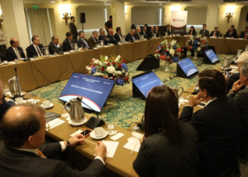 Lo que conversaron dos ministros económicos peruanos con empresarios chilenos en una reservada cita en Lima