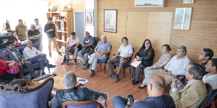 Municipalidad de Iquique convocó a empresarios y trabajadores de Zofri ante situación que vive el sistema