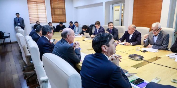 Gobernadores piden a Hacienda corregir reducción de más de $270 mil millones en recursos para las regiones