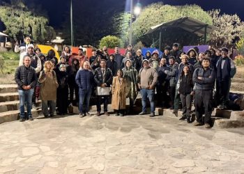 Estudiantes y vecinos de Putre descubrieron los secretos del universo en jornada de observación astronómica