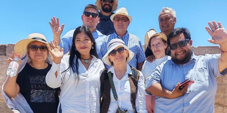 Inician trabajos para la instalación del monumento en homenaje a la familia pampina en Oficina Victoria