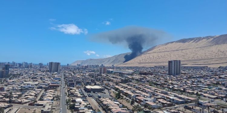 Incendio en el galpón 8 de la manzana 21 de la Zona Franca