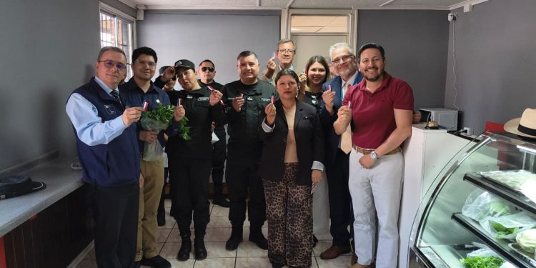 Reinauguran Sala de Ventas del C.E.T. de Iquique potenciando herramientas reales de reinserción