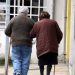 Adultos mayores en quiebra: El sobreendeudamiento en la tercera edad golpea a la clase media y alta, no solo a los sectores vulnerables