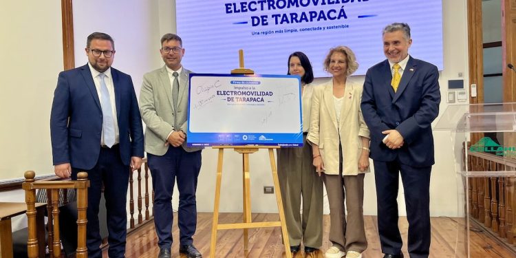 Tarapacá da un paso histórico hacia la electromovilidad con la firma de un importante convenio
