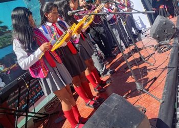 140 niños celebran la cultura aymara en la Fiesta de las Lenguas Indígenas en Arica