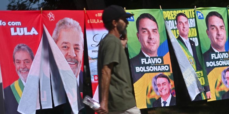Sorpresa en Brasil: Con el 85% de los votos escrutados, Flavio Bolsonaro supera a Lula da Silva por cinco puntos, pero habría balotaje