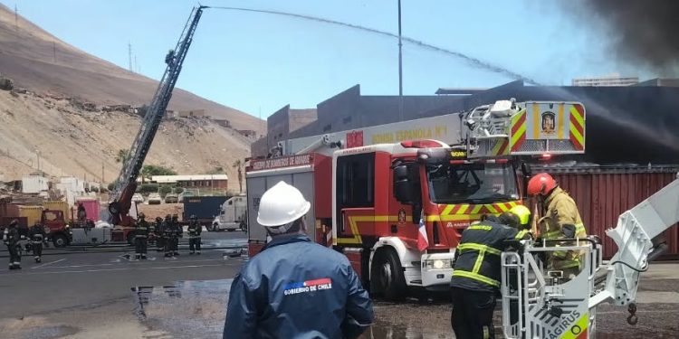 Actualización de incendio en Recinto Amurallado ZOFRI