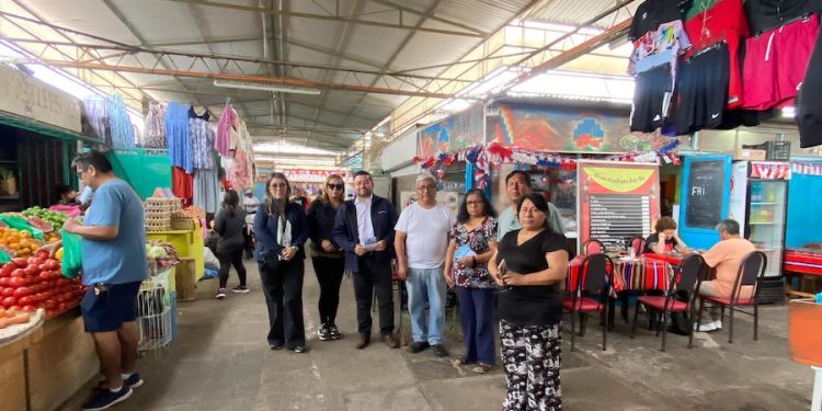 FOSIS financiará proyecto de mejoramiento del Mercado Cabo Aroca