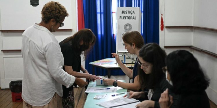 Se confirmó extensión de votación en elecciones presidenciales de Brasil hasta las 19:00 horas