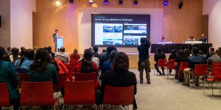 ZOFRI y Chileautos sellan alianza para ampliar la vitrina digital del sector automotor de Zona Franca